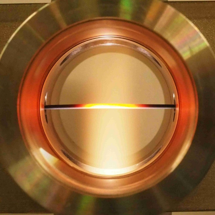 Test reactor for ceramic capillary membranes in a microwave plasma.